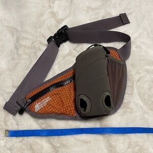 Waist bad with water bottle